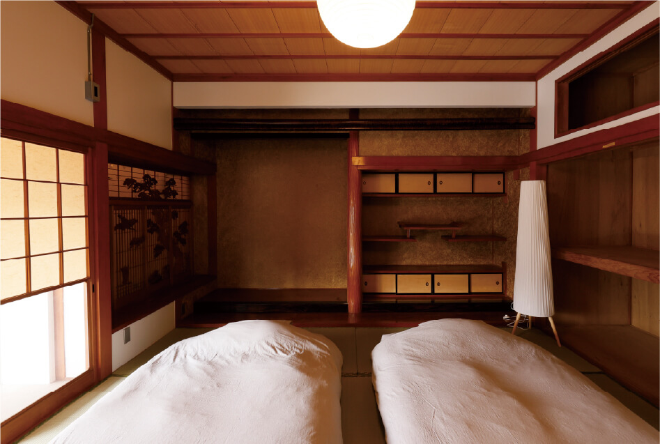 静かな布団でくつろげる寝室