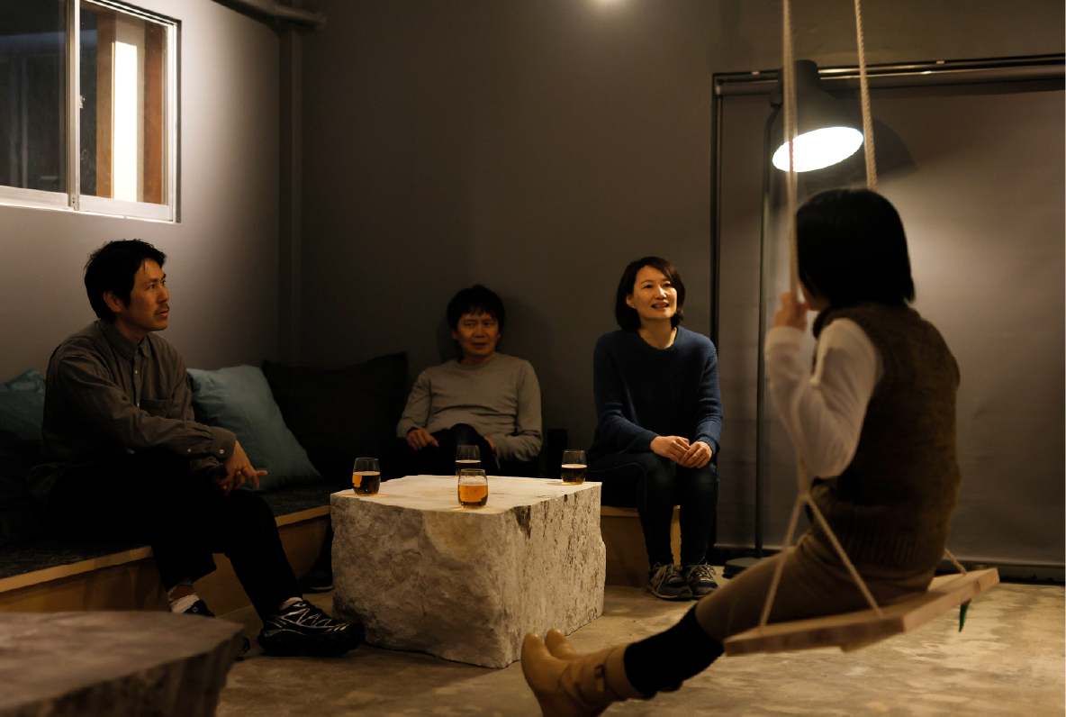 仲間と楽しむ土間リビング